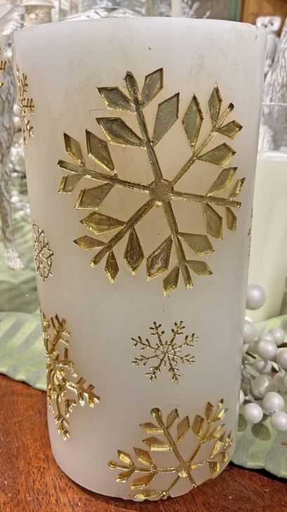 Gold Snowflake White Fountain Candle