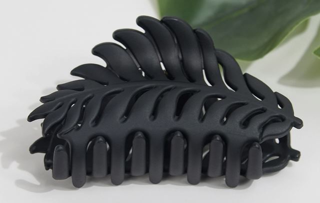 Matte Leaf Hair Clip Medium