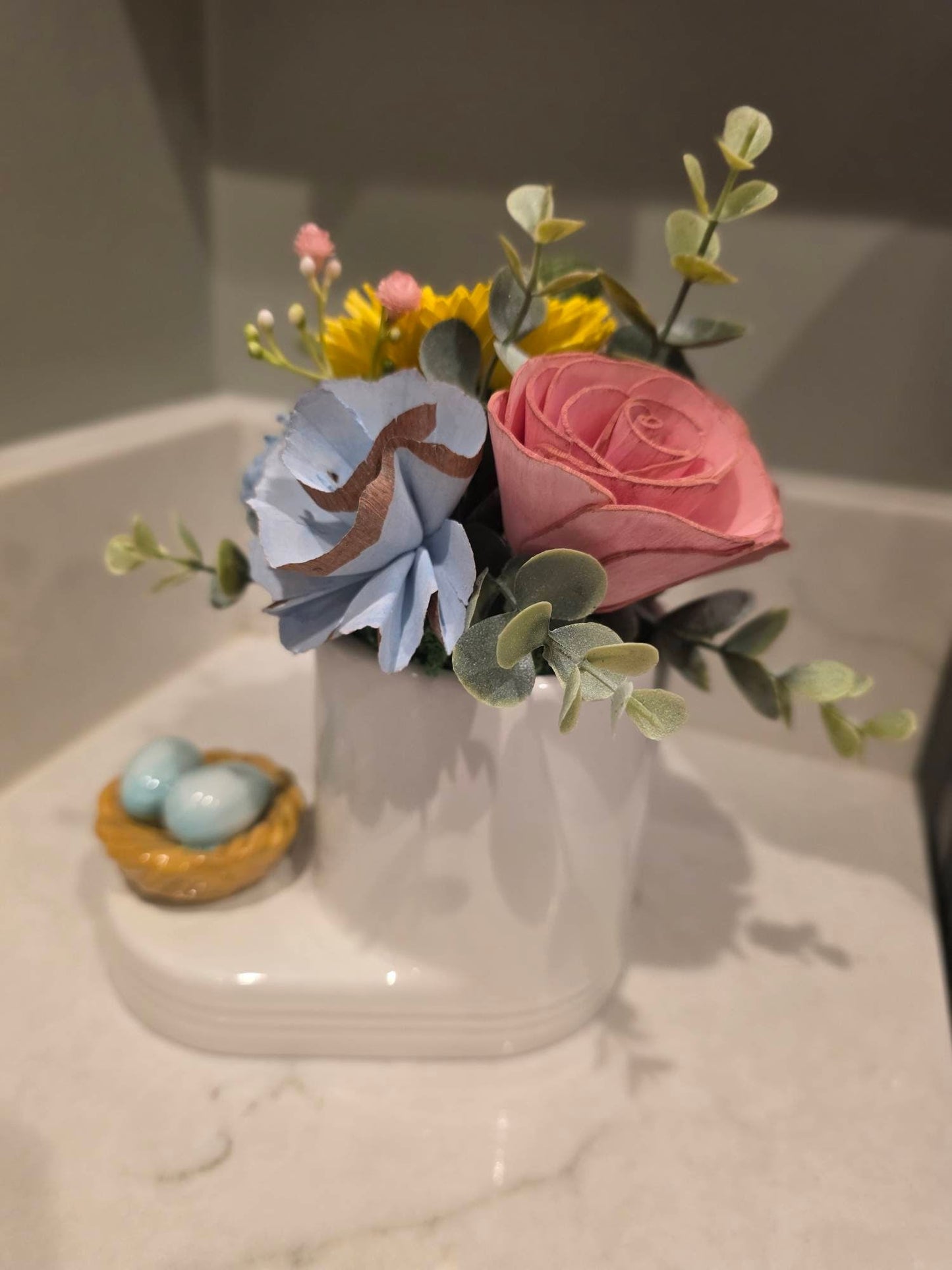 Tipsy Wood Floral Class in Nora Fleming Container with Mini