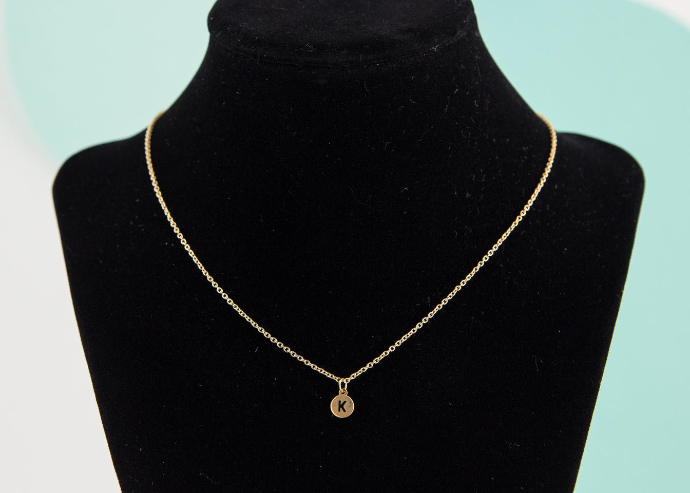 Initial Necklace Gold Disc - K