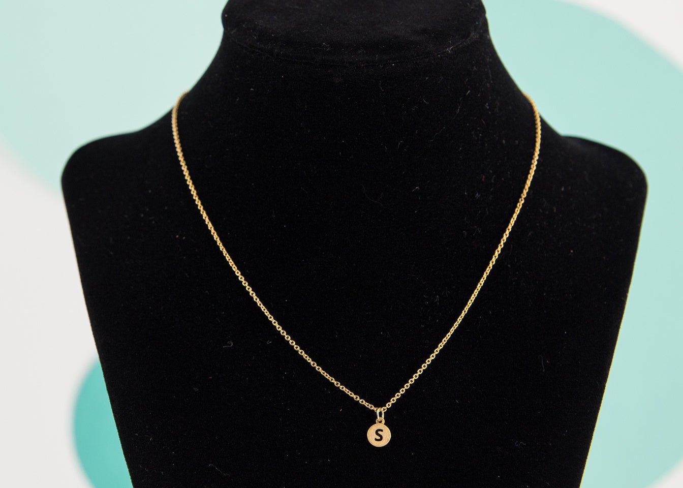 Initial Necklace Gold Disc - S